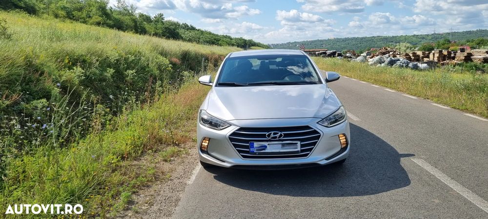 Hyundai Elantra 1.6 MPi Classic - 1