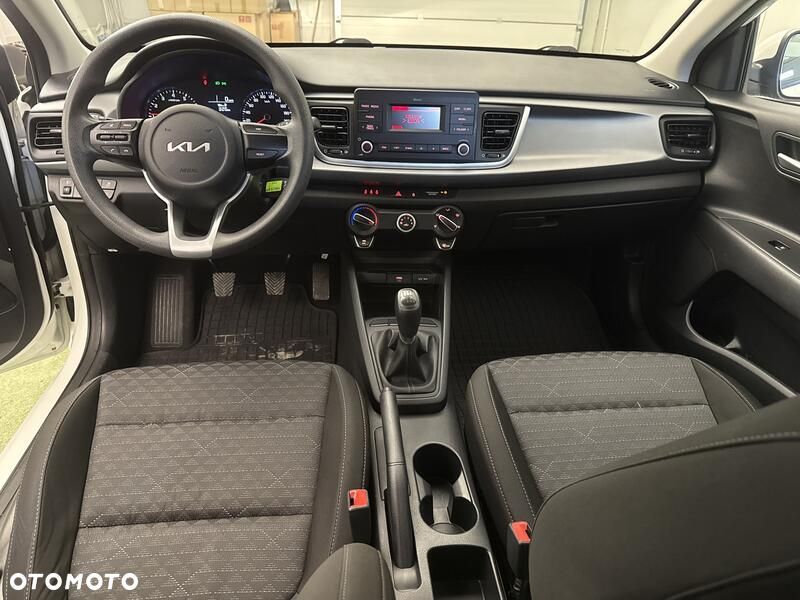 Kia Rio - 21
