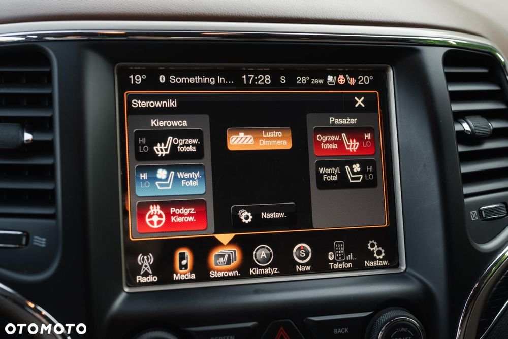 Jeep Grand Cherokee - 20