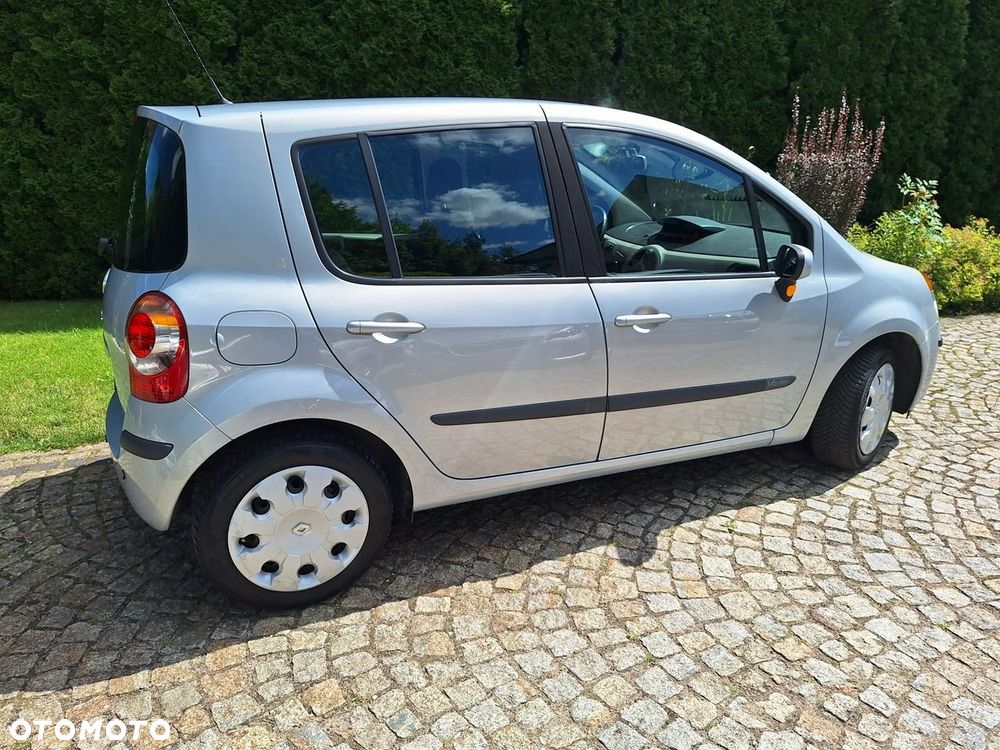 Renault Modus 1.6 16V ESP Dynamique - 2