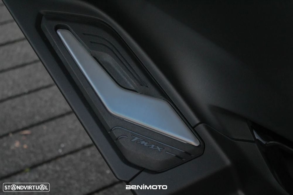 Yamaha TMAX 560 TechMax - 15