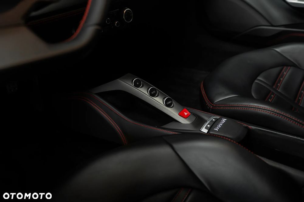 Ferrari 488 - 19
