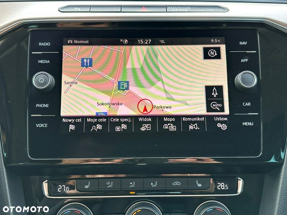 Volkswagen Passat - 32