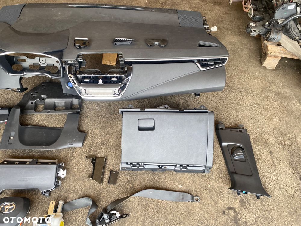 Toyota Corolla E21 E210 SEDAN  Hybrid HYBRYDA 2020r ORYGINAŁ ! DESKA ROZDZIELCZA KOKPIT PODUSZKI POWIETRZNE PASY KURTYNA KURTYNY  poduszka air bag airbag kierowcy pasażera kolanowa komplet poduszek E 210 E 21 - 8