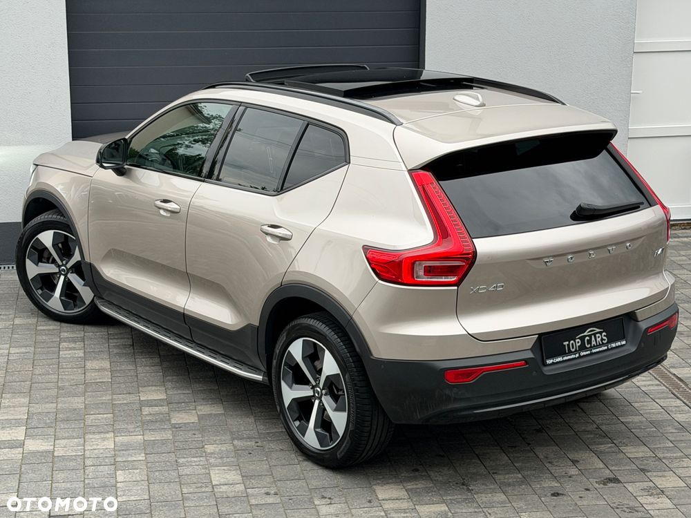 Volvo XC 40 B4 AWD Ultimate Dark - 25