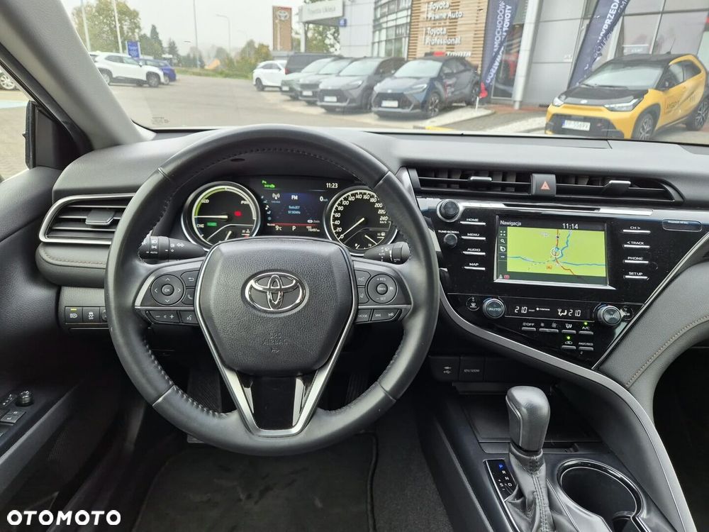 Toyota Camry 2.5 Hybrid Comfort CVT - 17
