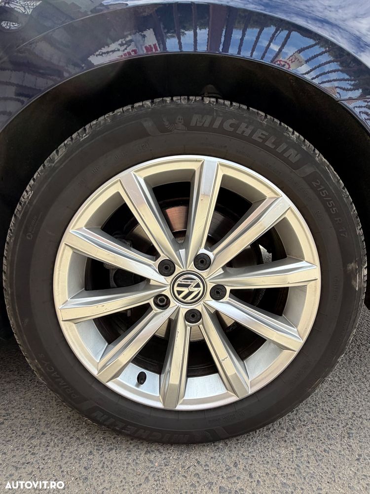 Volkswagen Passat - 12