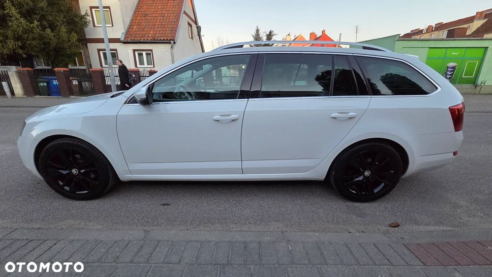 Skoda Octavia 1.6 TDI DPF DSG Elegance - 24