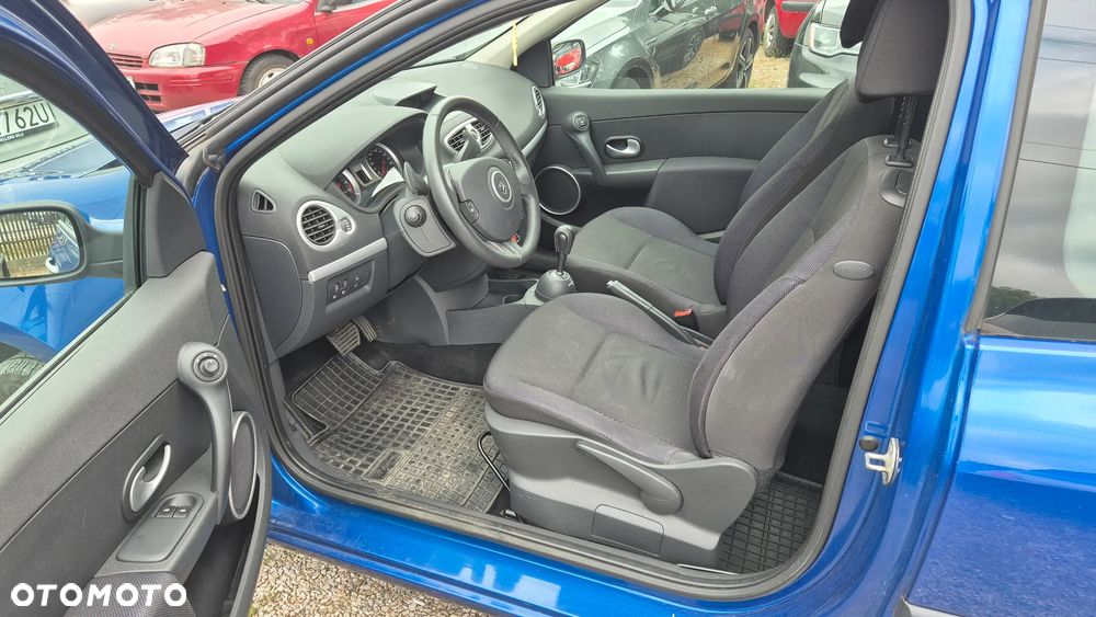 Renault Clio 1.2 16V Authentique Expression - 8