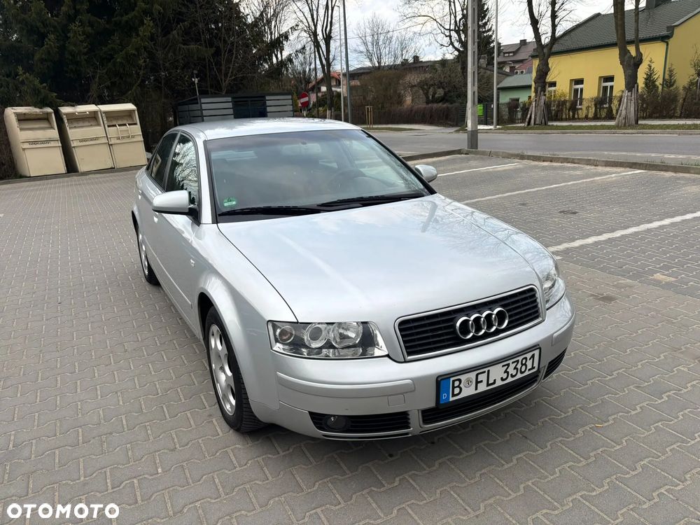 Audi A4 Limousine - 17