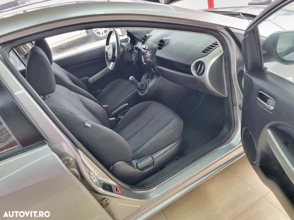 Mazda 2 - 19