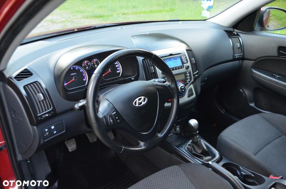 Hyundai i30 1.4 Base - 24