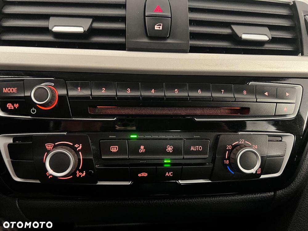 BMW Seria 3 318i Edition Luxury Line Purity - 36