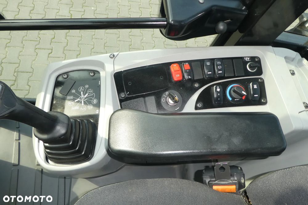 Caterpillar 906M SPROWADZONY ŁYZKA WIDŁY - 23