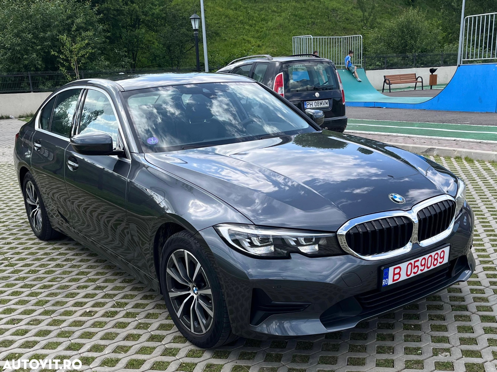 BMW Seria 3 318i AT - 16