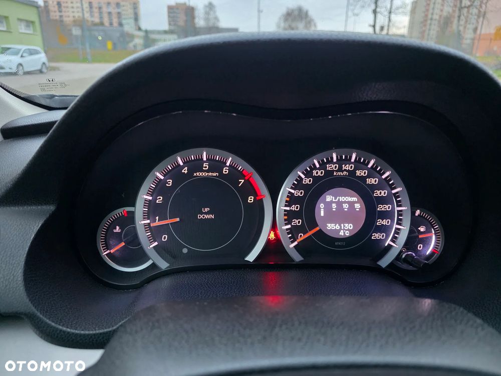 Honda Accord 2.0 Executive - 9