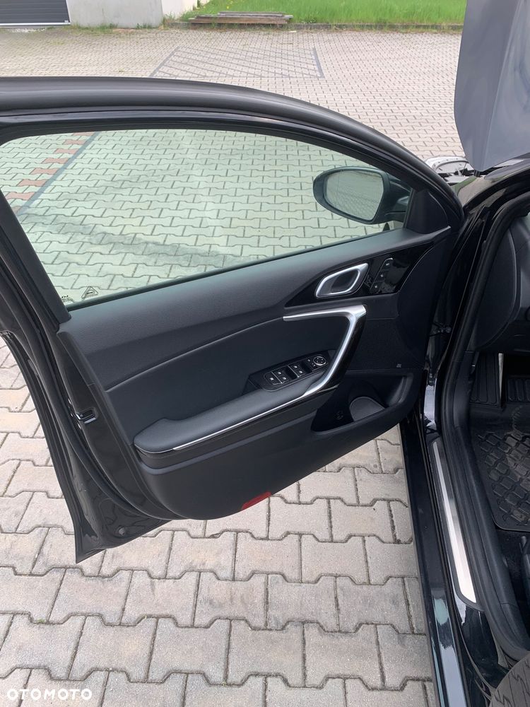 Kia Ceed - 9