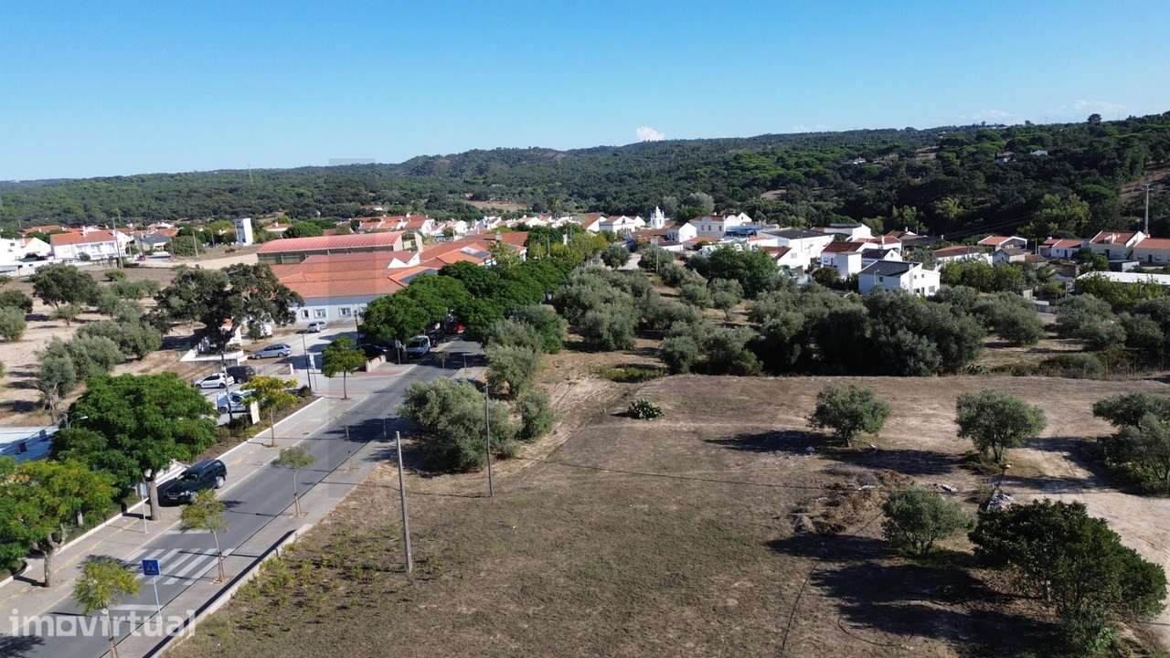 Moradia Independente no Centro de Melides – Oportunidade Única de Lote - Grande imagem: 5/28