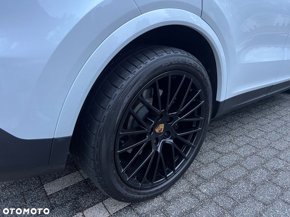 Porsche Cayenne Platinum Edition - 16