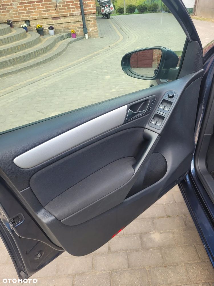 Volkswagen Golf 1.2 TSI BlueMotion Technology Style - 26