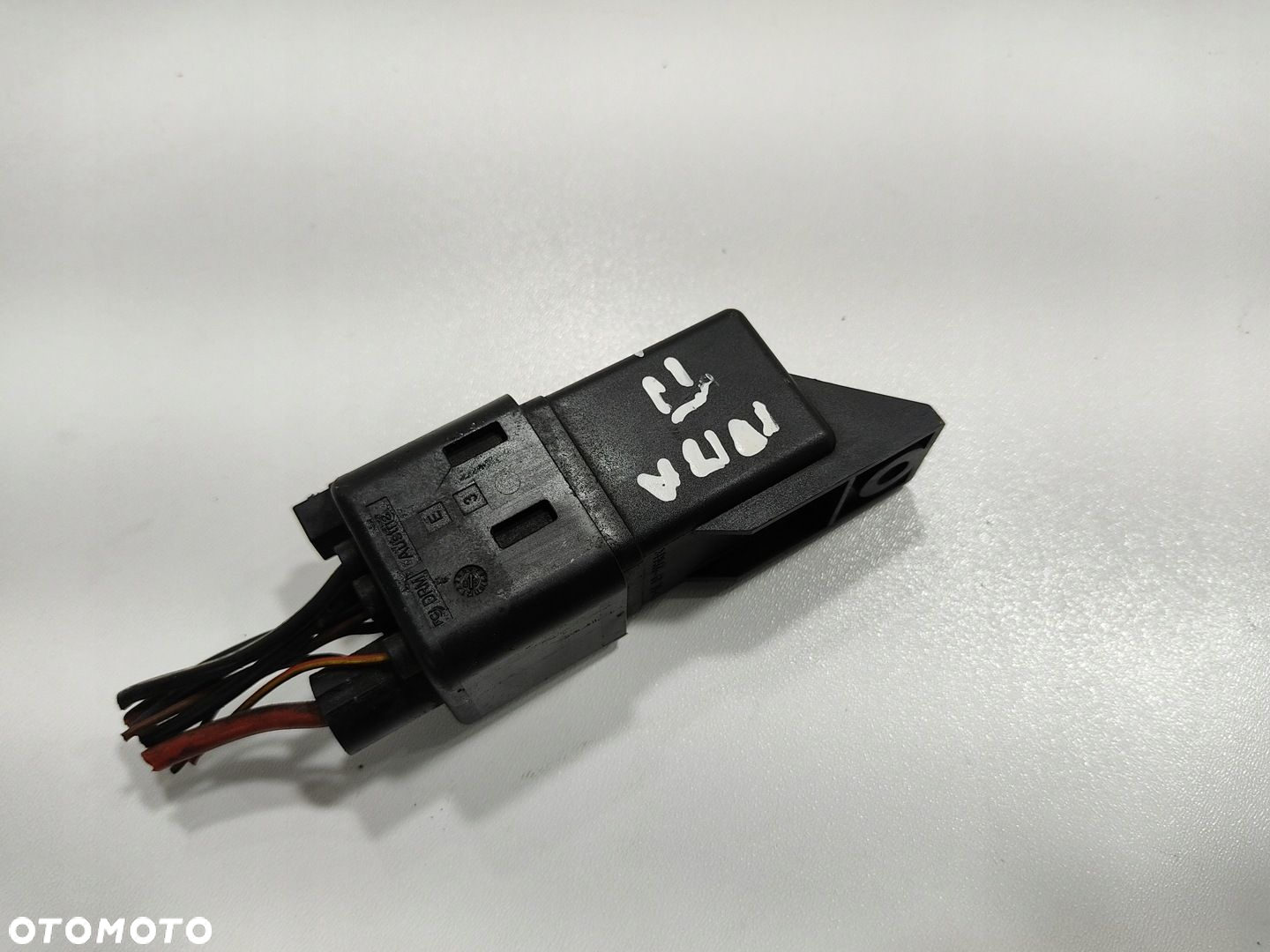 PRZEKAŹNIK ŚWIEC ŻAROWYCH SEAT IBIZA IV 1.6 TDI 0281003038 2008-2012 - 2