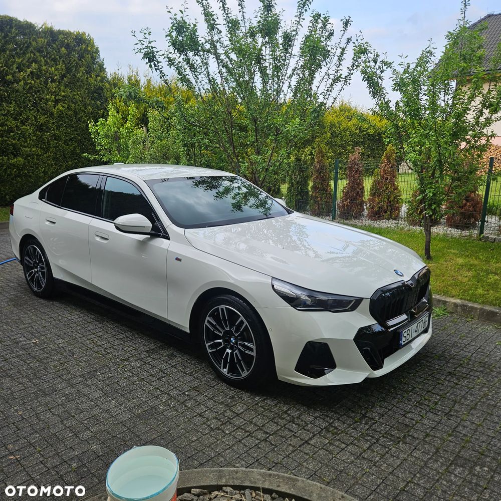 BMW Seria 5 520i mHEV M Sport - 3