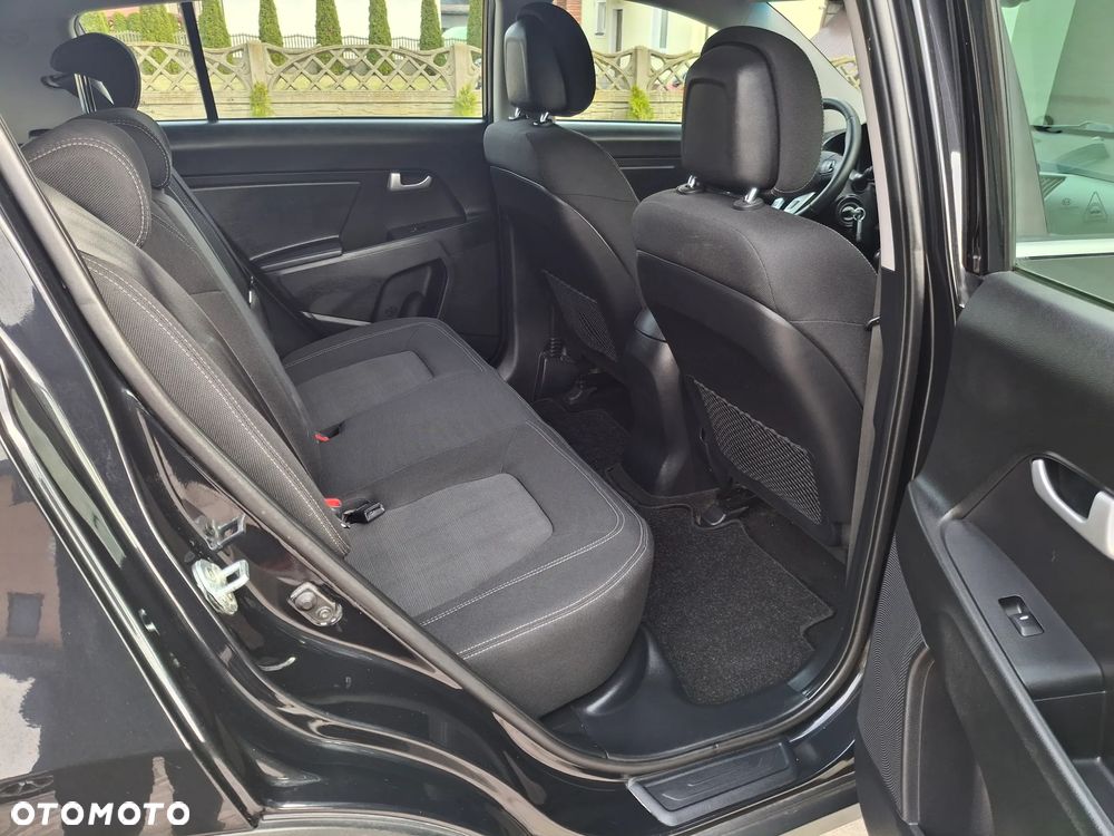 Kia Sportage 1.6 GDI 2WD Dream-Team Edition - 4