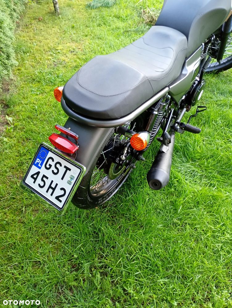 Barton Cafe Racer - 20
