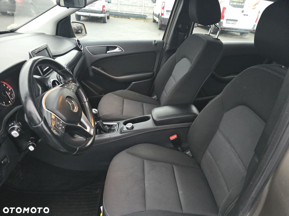 Mercedes-Benz Klasa B 180 d BlueEFFICIENCY Edition Style - 12