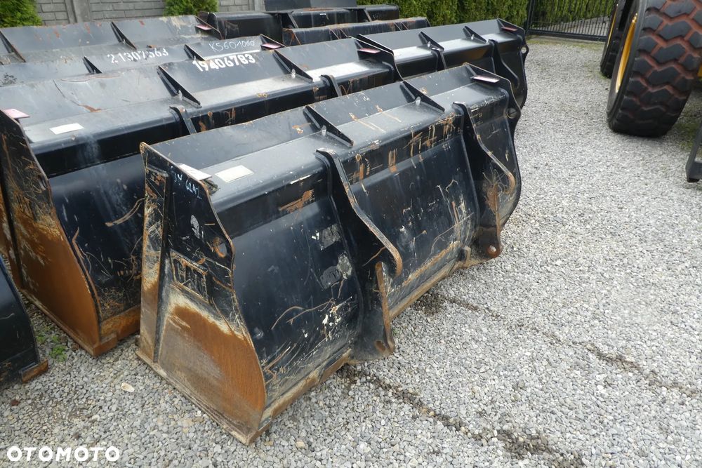 Caterpillar 906M ŁYZKA WIDŁY BEZ DPFU - 22