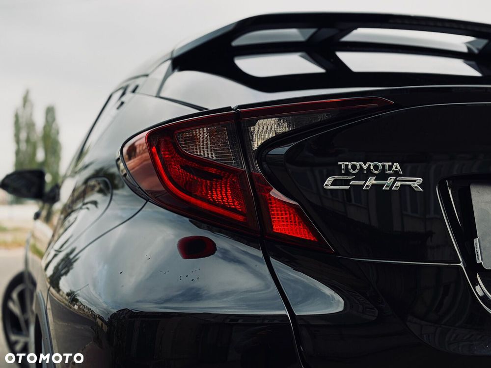 Toyota C-HR - 11