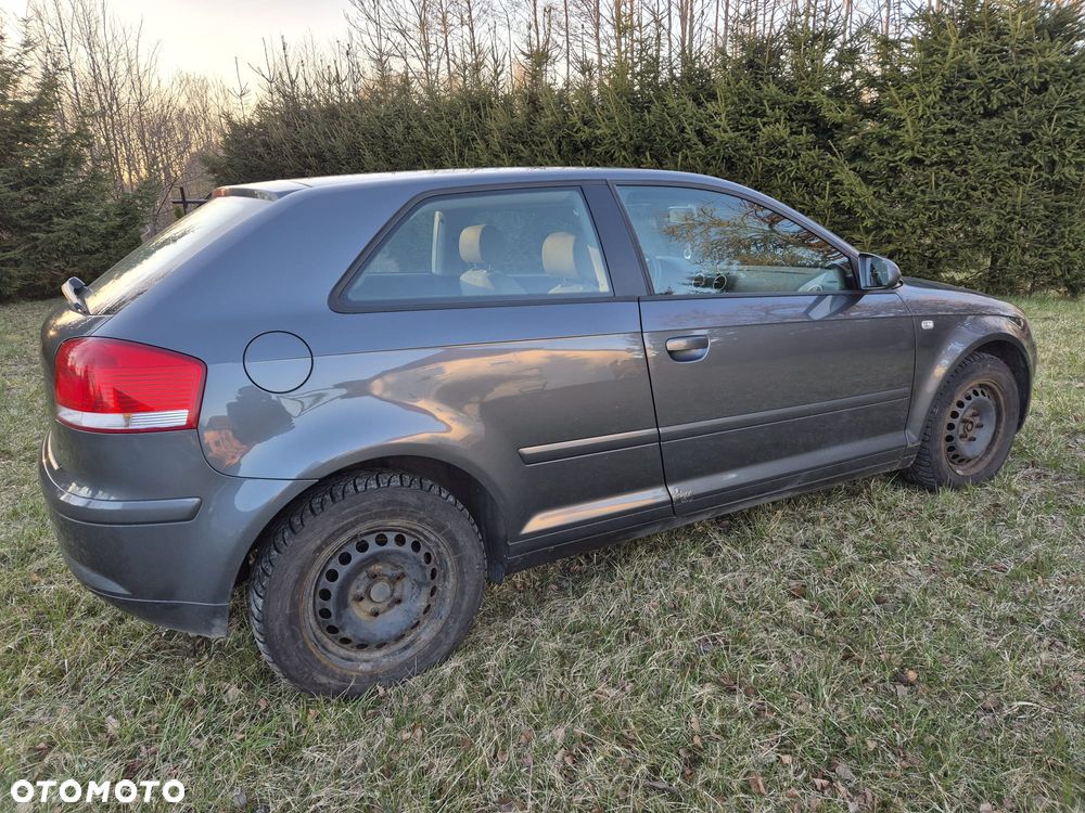 Audi A3 3-drzwiowe 1.6 Ambiente - 4
