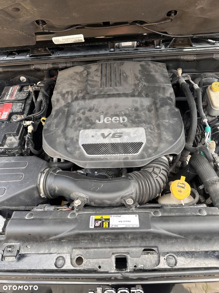 Jeep Wrangler 3.6 Unlim Sahara - 34