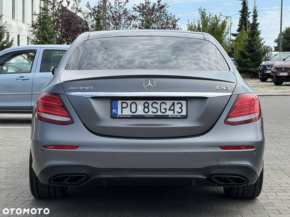 Mercedes-Benz Klasa E AMG 43 4Matic 9G-TRONIC - 10