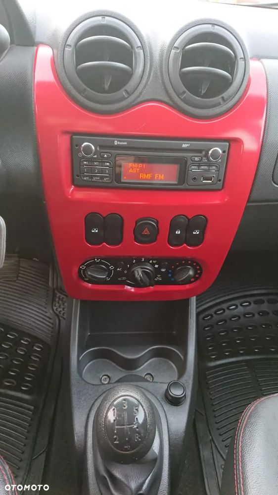 Dacia Sandero Stepway 1.6 - 12