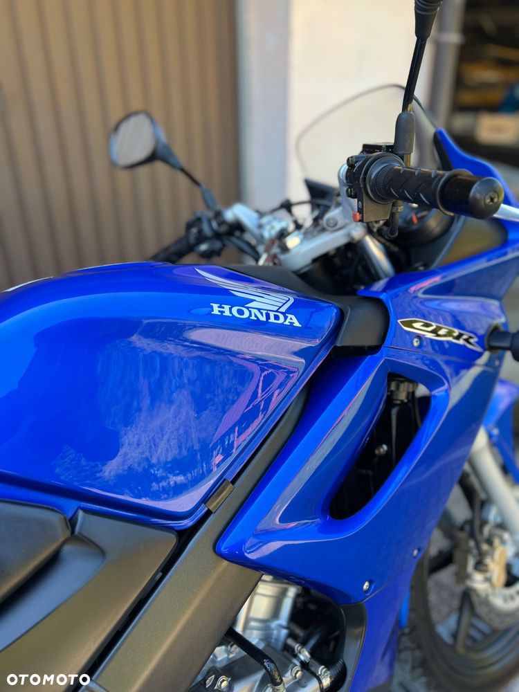 Honda CBR - 12