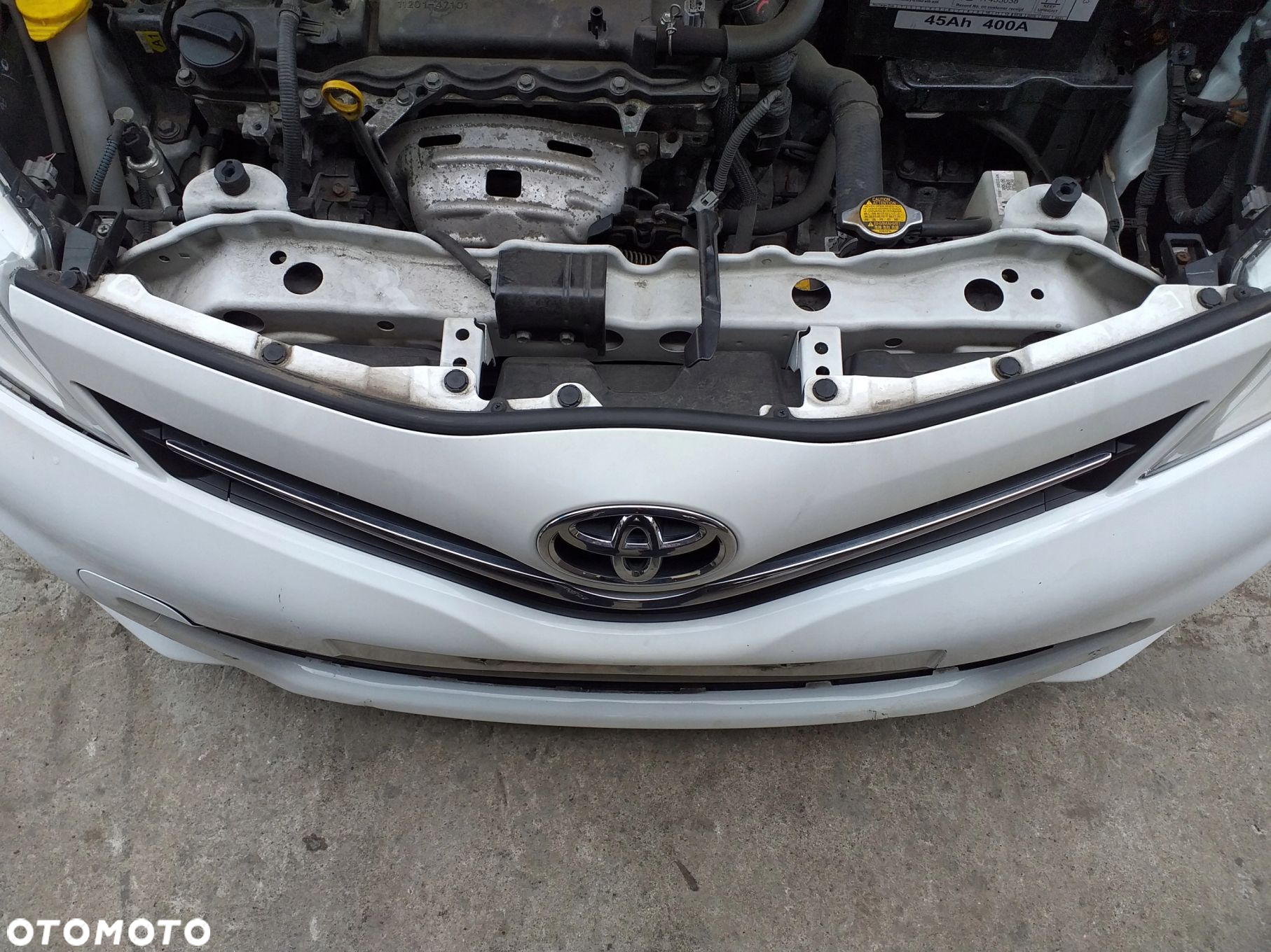 Toyota Yaris III 2012 rok kompletny przód zderzak maska pas przedni błotnik - 4