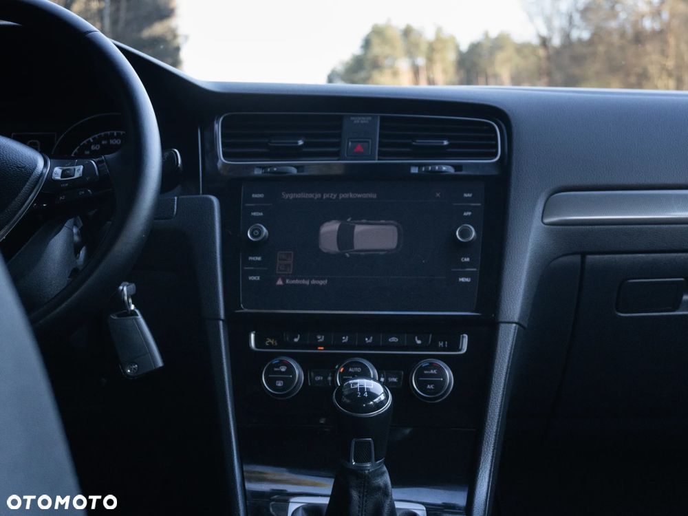 Volkswagen Golf 1.6 TDI SCR Join - 17