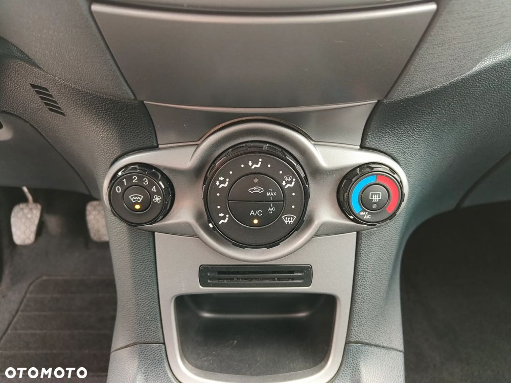 Ford Fiesta 1.25 Platinium X - 20