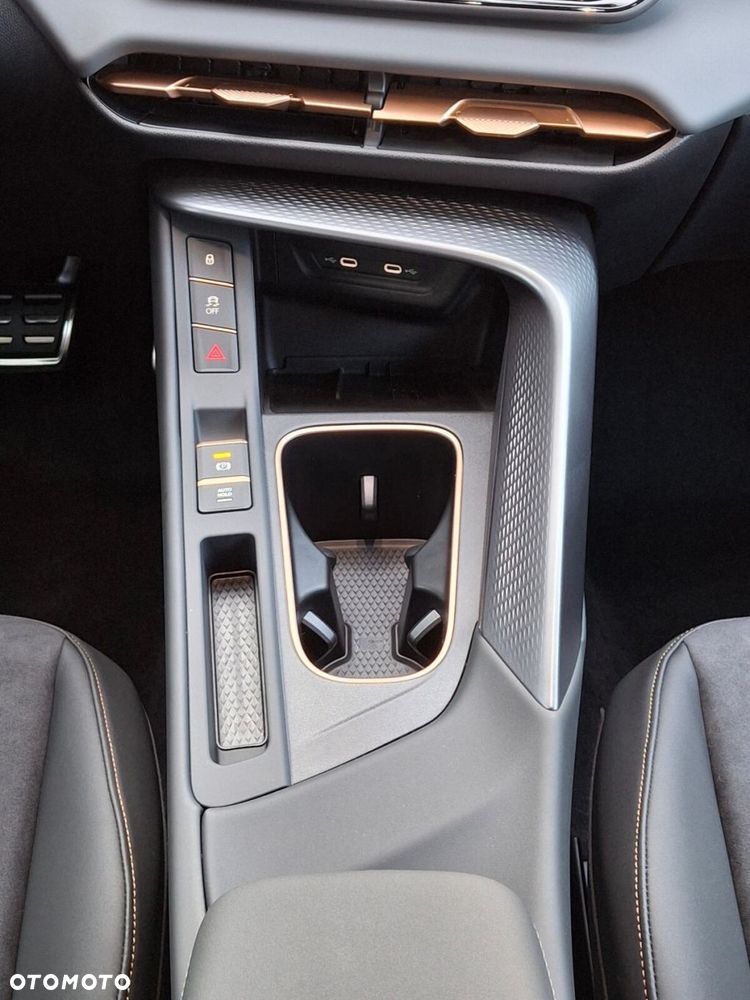 Cupra Terramar 1.5 eTSI mHEV DSG - 31