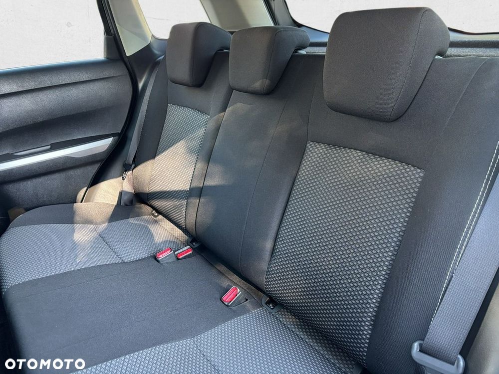 Suzuki Vitara - 23