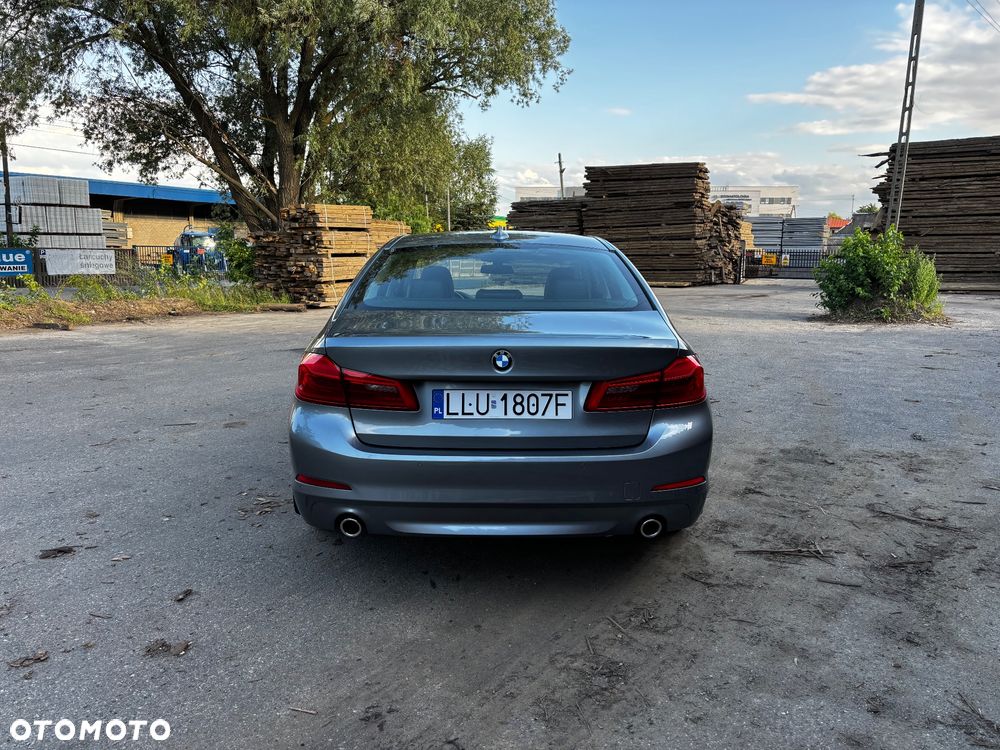 BMW Seria 5 520d xDrive Luxury Line - 6