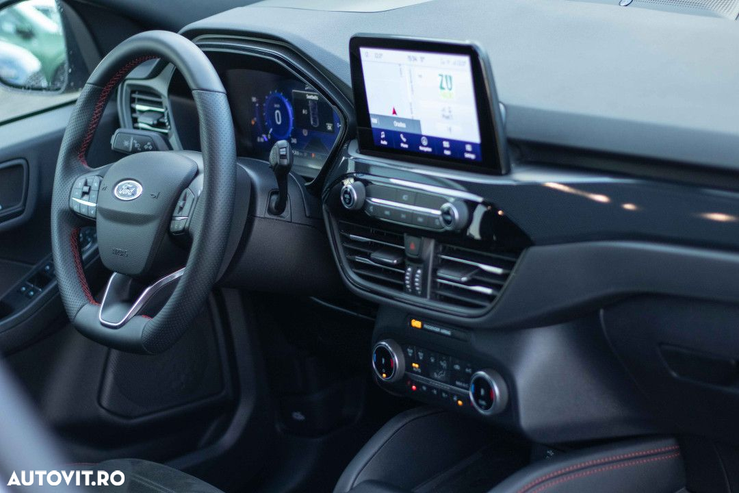 Ford Kuga - 26