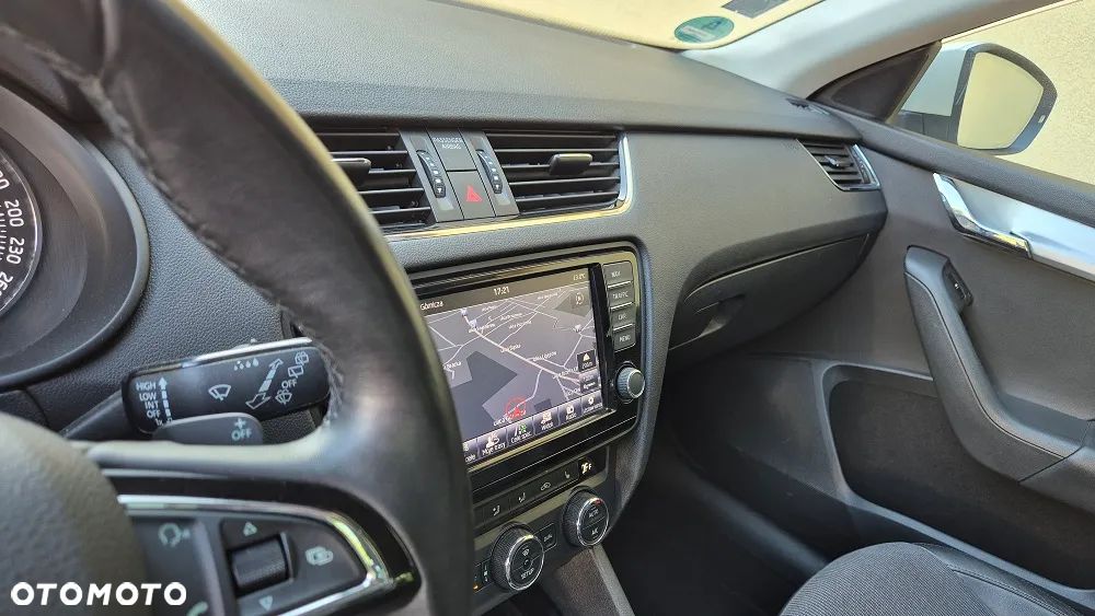 Skoda Octavia 2.0 TDI 4x4 Ambition DSG - 11