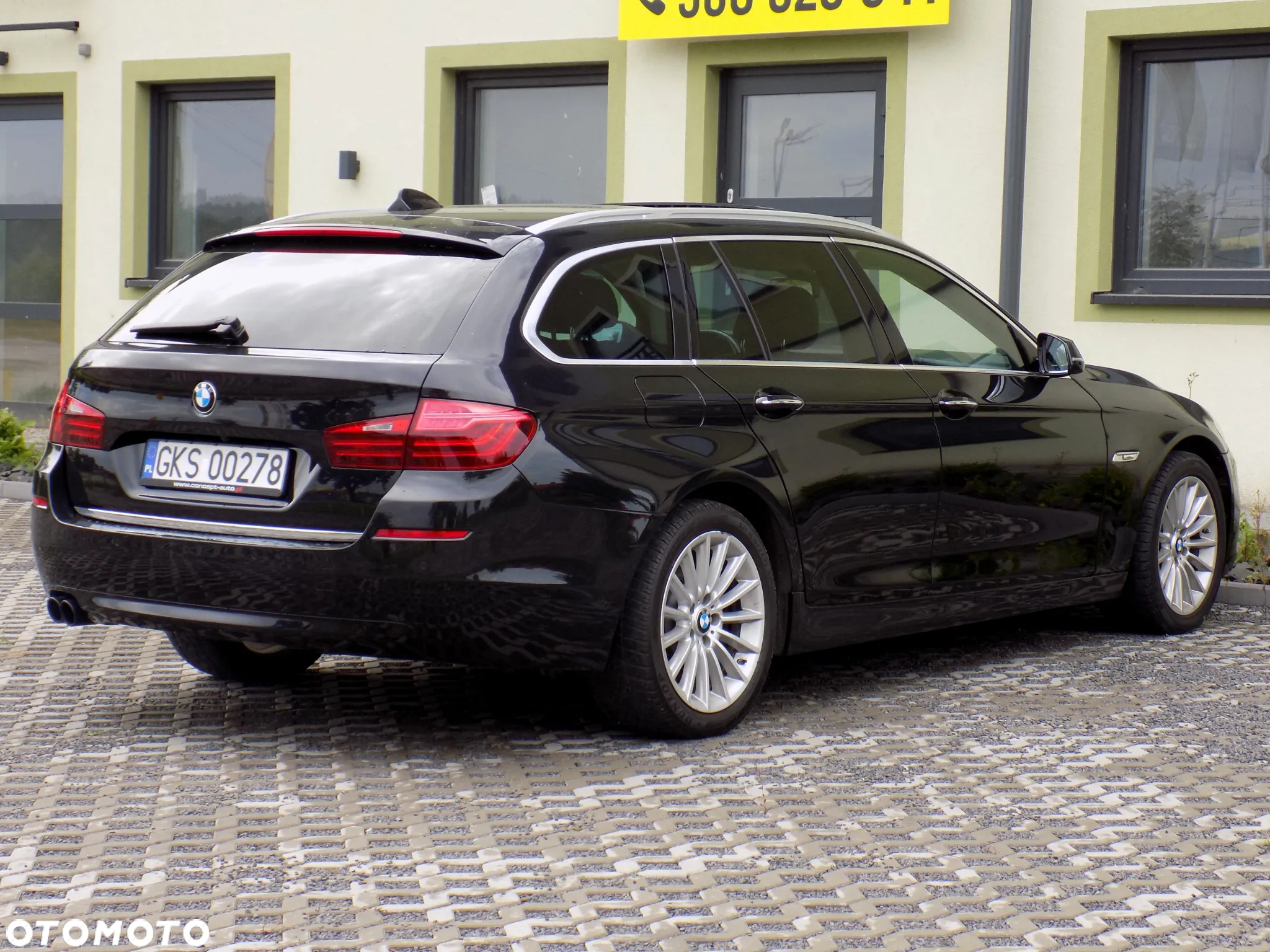 BMW Seria 5 525d Touring Sport-Aut Luxury Line - 9
