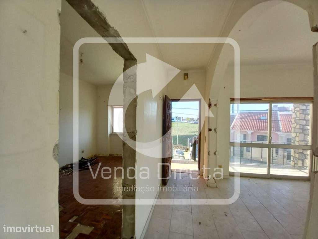 Moradia Bi-Familiar T2 + T3 - Venda conjunta de 2 frações autónomas... - Grande imagem: 4/29