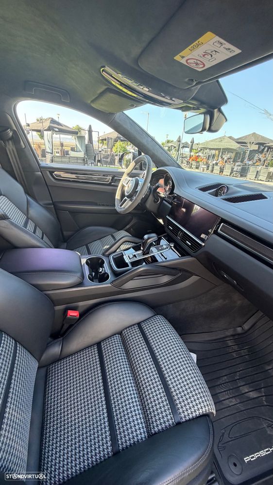 Porsche Cayenne Coupé Turbo - 3