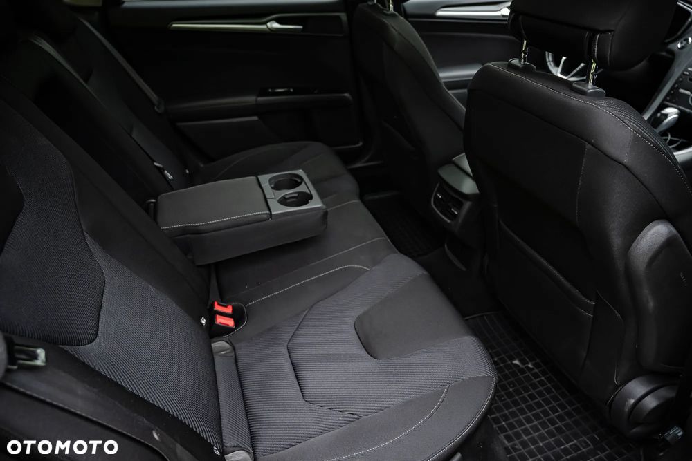 Ford Mondeo 2.0 TDCi STart-Stopp PowerShift-Aut Titanium - 6