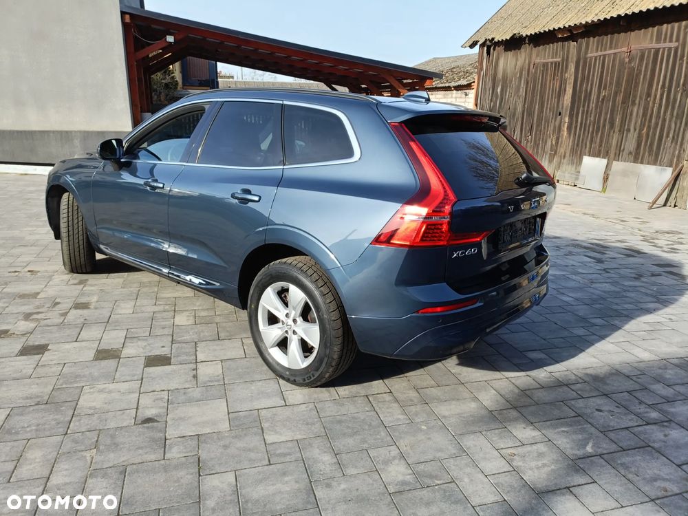 Volvo XC 60 B4 D AWD Geartronic Momentum Pro - 3