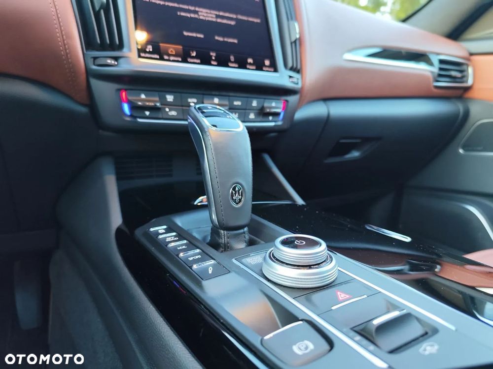 Maserati Levante S Q4 - 11